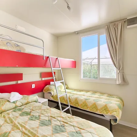 Mobile In With Shared Pool בית נופש